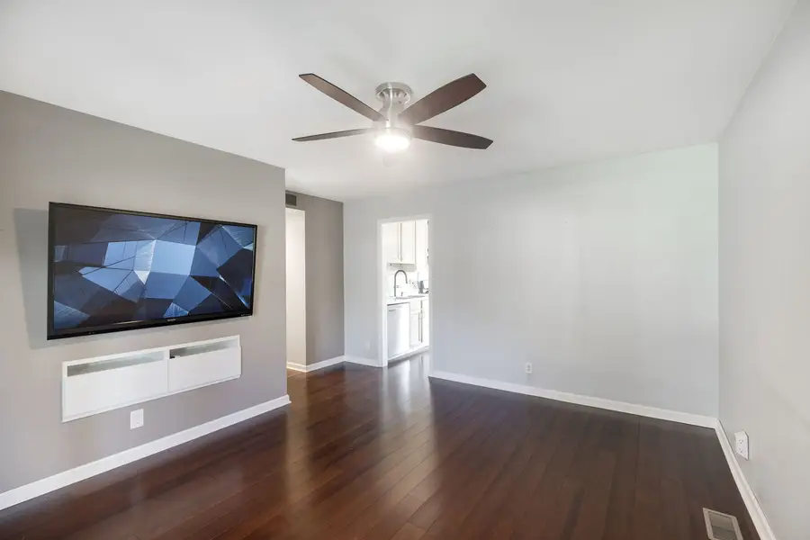 917 Sunnydale Boulevard, Streamwood, IL 60107 - #3