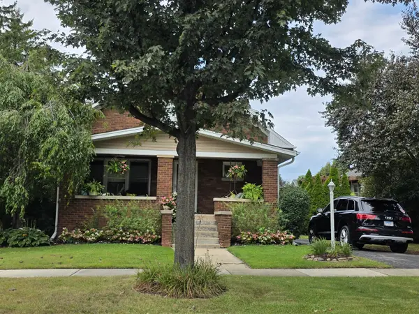 114 S Edward Street, Mount Prospect, IL 60056