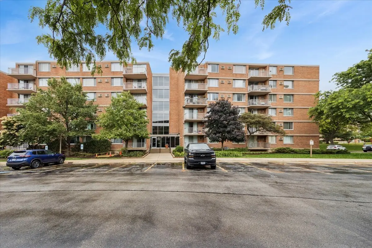 2211 S Stewart Avenue S #6D, Lombard, IL 60148 - #1