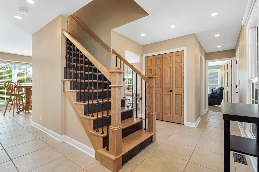 17325 W Westwind Drive, Gurnee, IL 60031 - #2