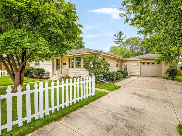 611 E 6th Street, Belvidere, IL 61008