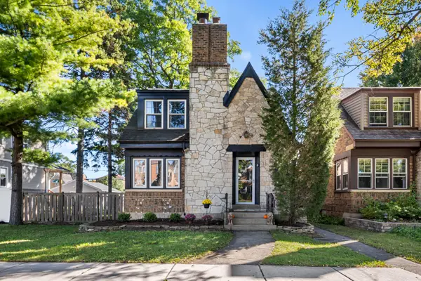 3135 Elm Avenue, Brookfield, IL 60513