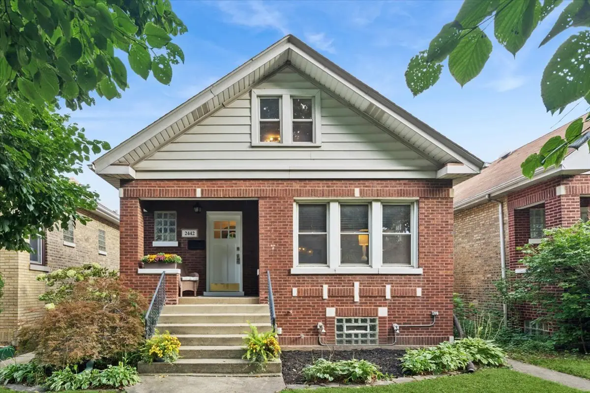 2442 W Berenice Avenue, Chicago, IL 60618 - #1