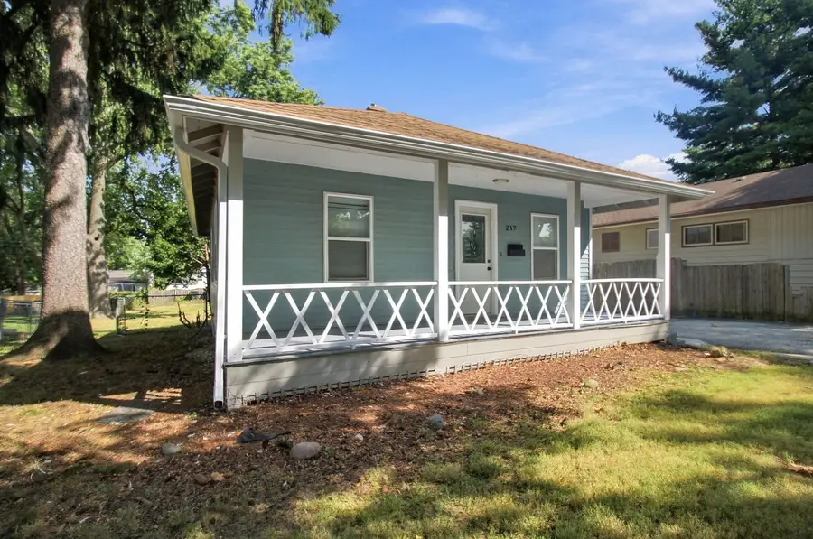 217 N Warwick Avenue, Westmont, IL 60559 - #3
