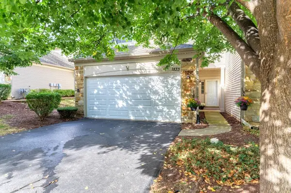 1833 Misty Ridge Lane, Aurora, IL 60503
