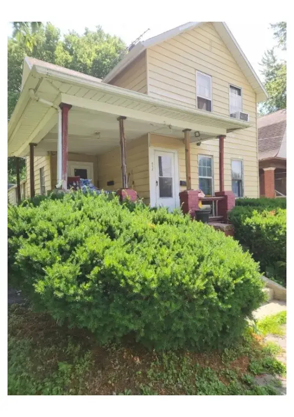 853 N Cedar Street, Galesburg, IL 61401