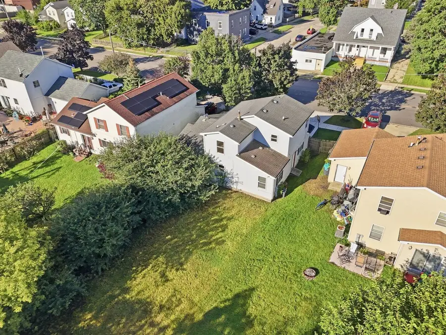 657 S Mcalister Avenue, Waukegan, IL 60085 - #3