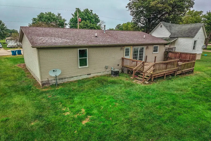 503 W Park Avenue, Watseka, IL 60970 - #3