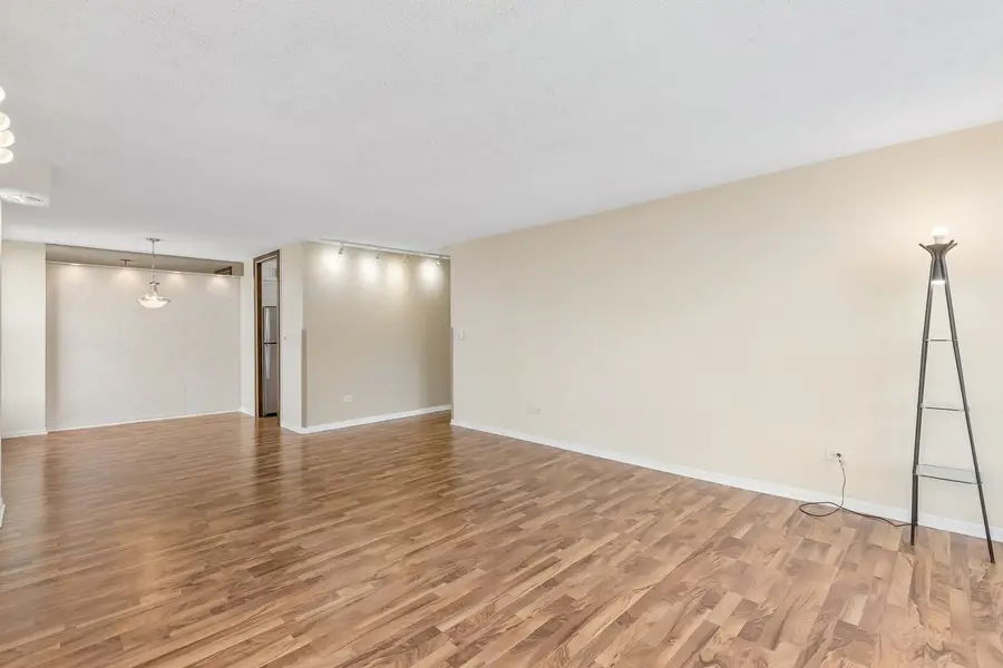 5401 S Hyde Park Boulevard #705, Chicago, IL 60615 - #3