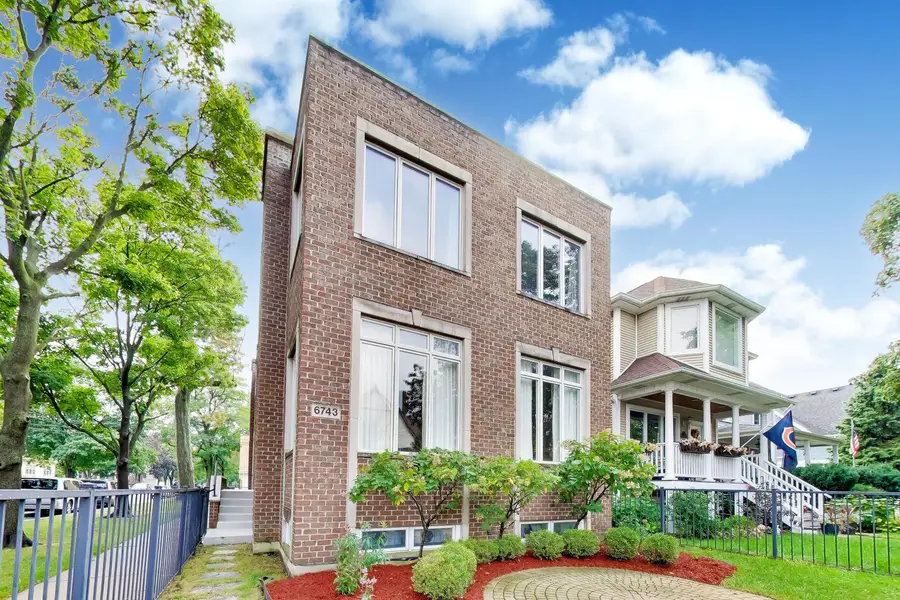 6743 N Oliphant Avenue, Chicago, IL 60631 - #3