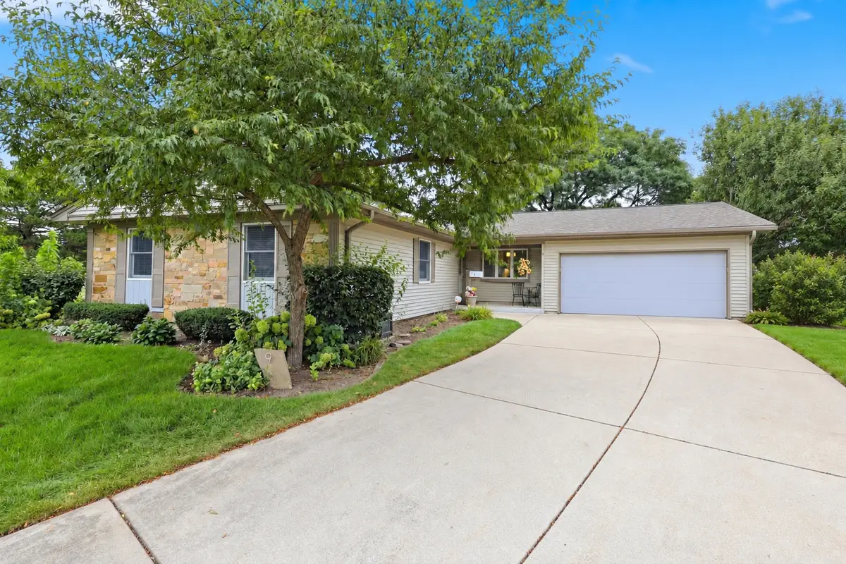 9 Dartford Lane, Schaumburg, IL 60194 - #1