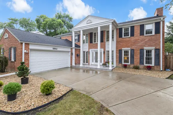 1802 S Fernandez Avenue, Arlington Heights, IL 60005