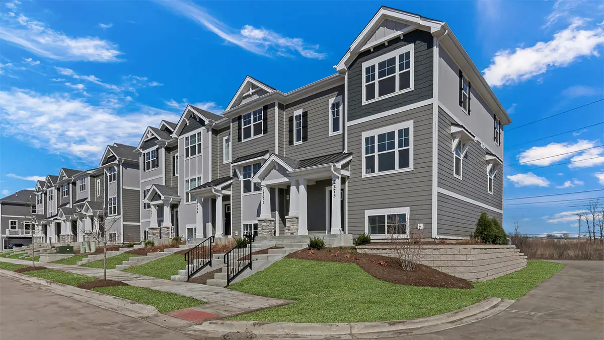 2040 Yellowstone Boulevard, Mundelein, IL 60060 - #1