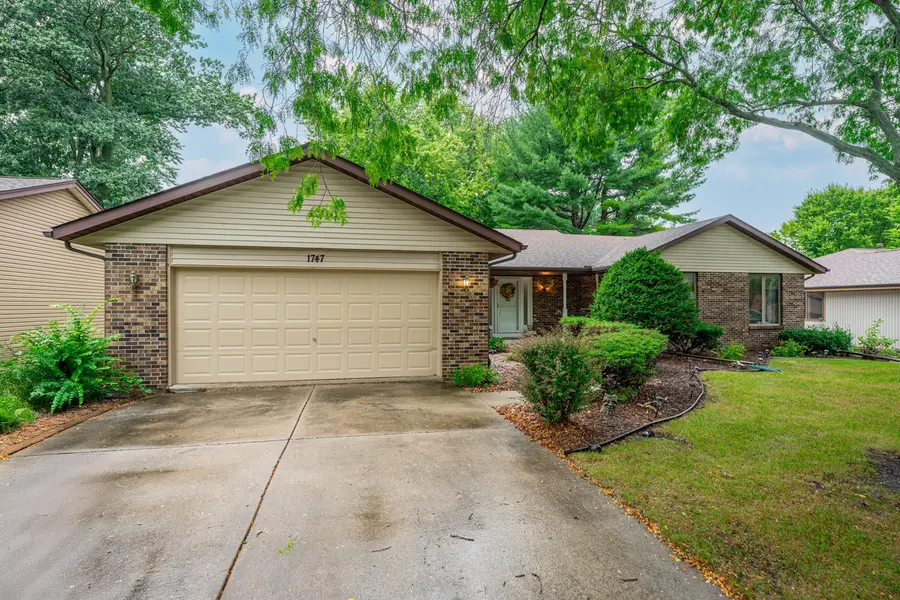 1747 Arnold Avenue, Rockford, IL 61108 - #2
