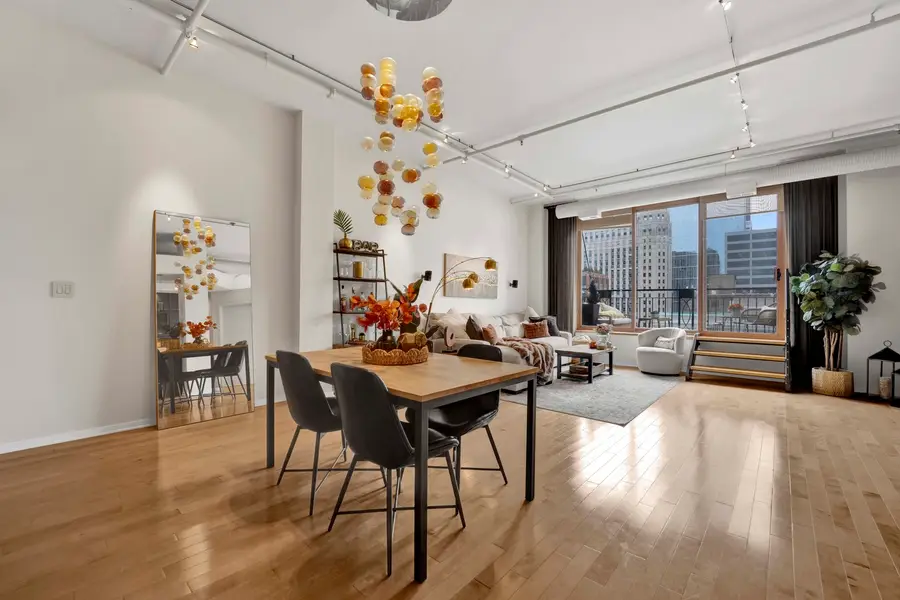 360 W Illinois Street #7D, Chicago, IL 60654 - #2
