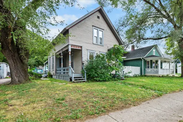 679 Villa Street, Elgin, IL 60120
