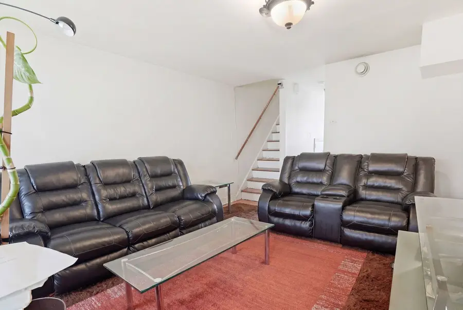 7500 S Kenwood Avenue #B, Chicago, IL 60619 - #2
