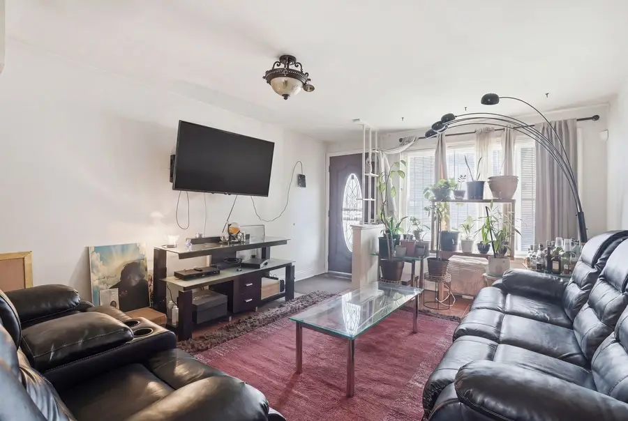 7500 S Kenwood Avenue #B, Chicago, IL 60619 - #3
