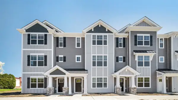 2051 Sequoia Avenue, Mundelein, IL 60060