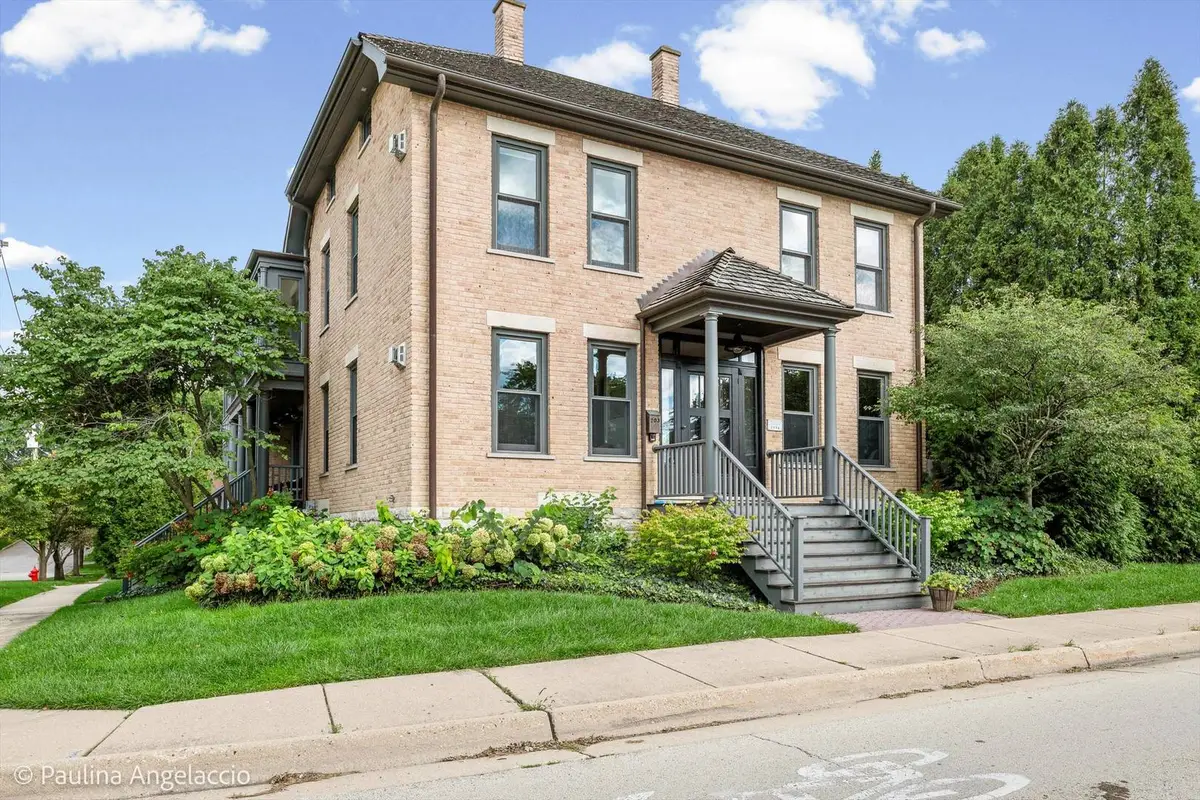 203 Dundee Avenue, Barrington, IL 60010 - #1