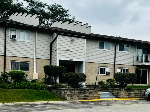 860 E Old Willow Road #138, Prospect Heights, IL 60070