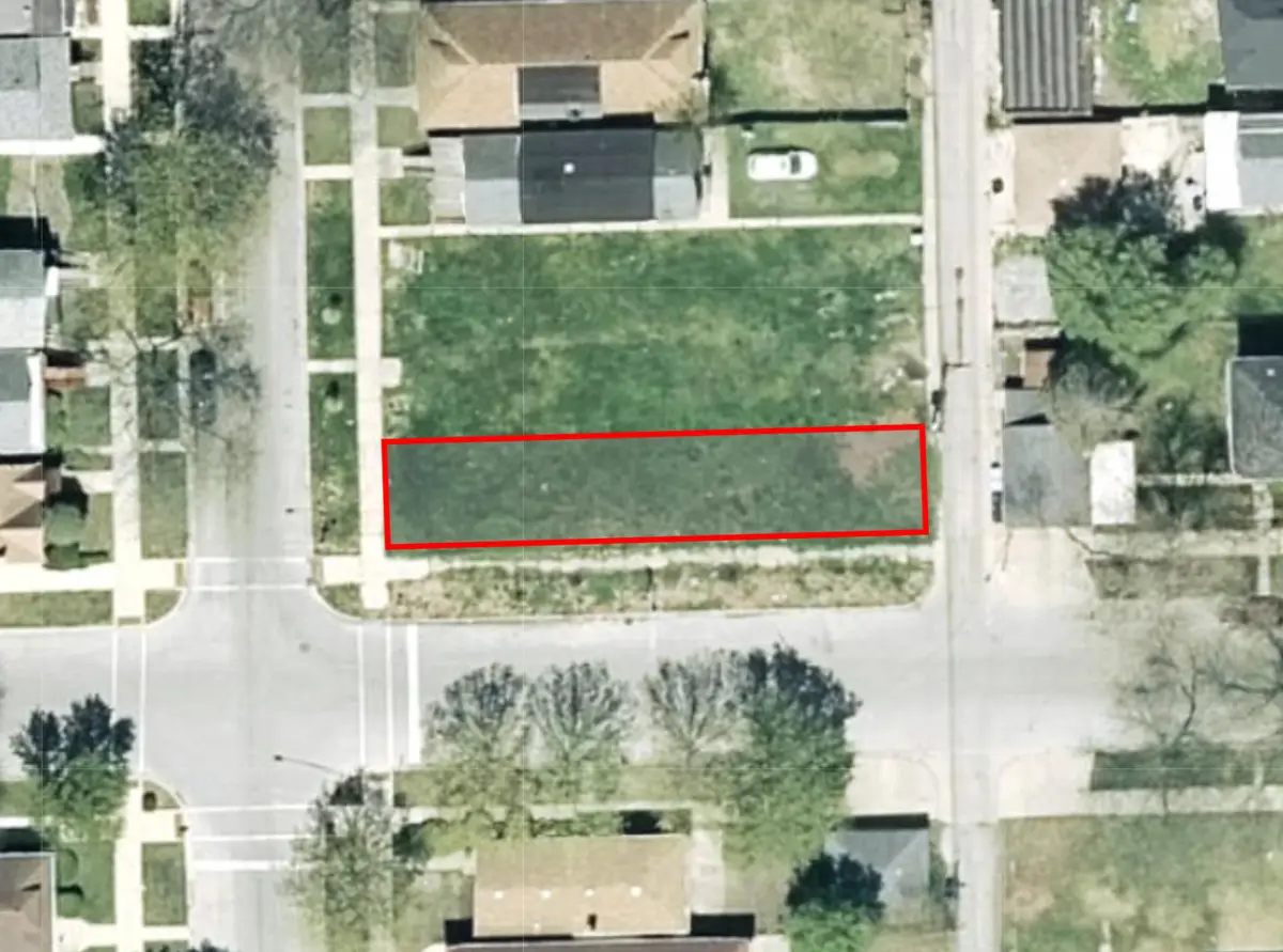 8059 S Marquette Avenue, Chicago, IL 60617 - #1