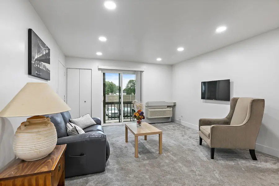 2249 Nichols Road #28D, Arlington Heights, IL 60004 - #3