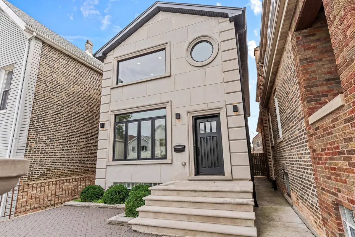 2913 S Lowe Avenue, Chicago, IL 60616 - #1