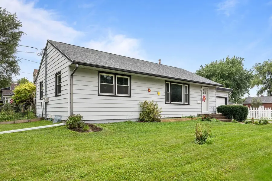 5324 10th Avenue, Moline, IL 61265 - #2