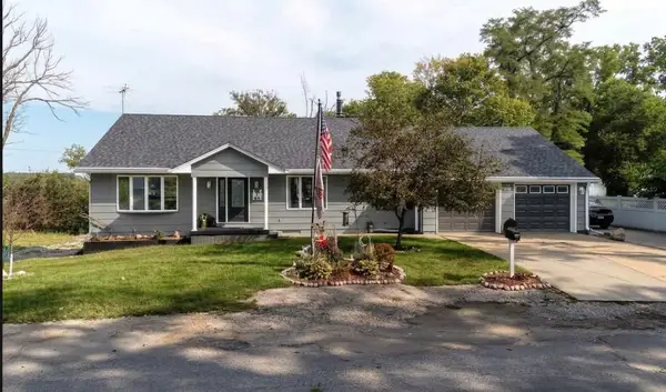3818 Hobson Avenue, Davenport, IA 52802