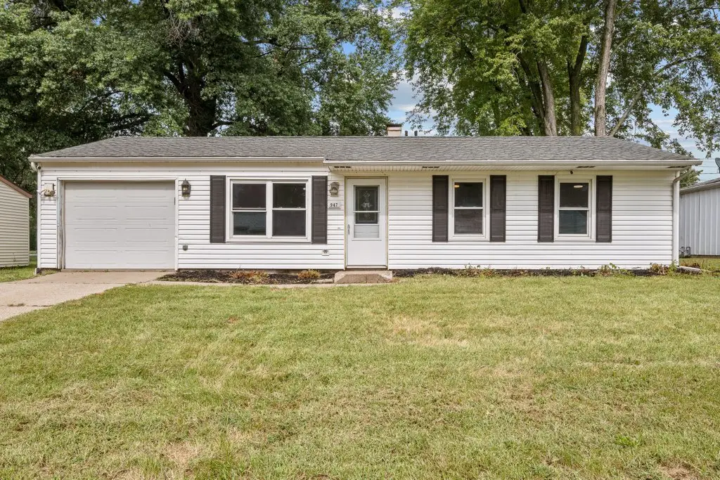 947 36th Avenue, East Moline, IL 61244 - #1