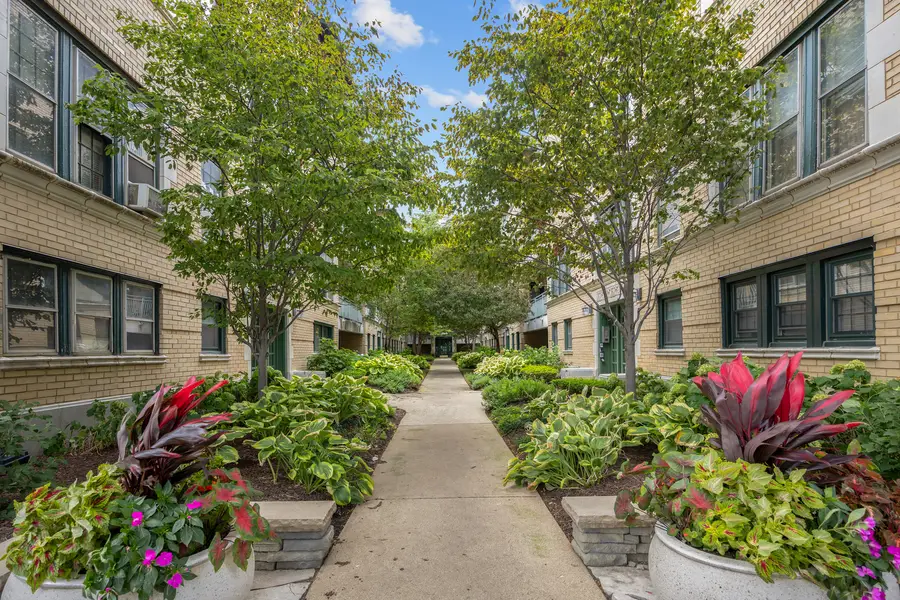 4310 N Clarendon Avenue #1021, Chicago, IL 60613 - #2