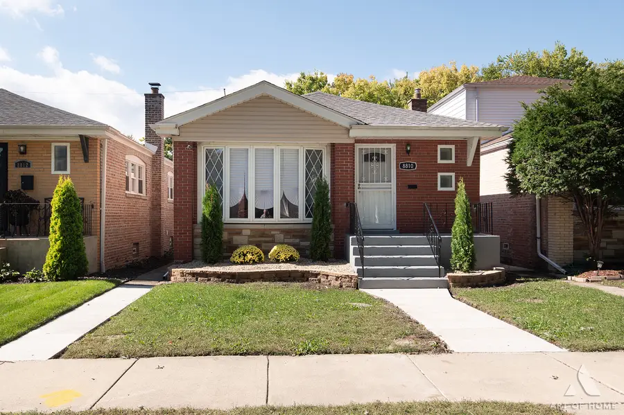 8810 S Euclid Avenue, Chicago, IL 60617 - #2