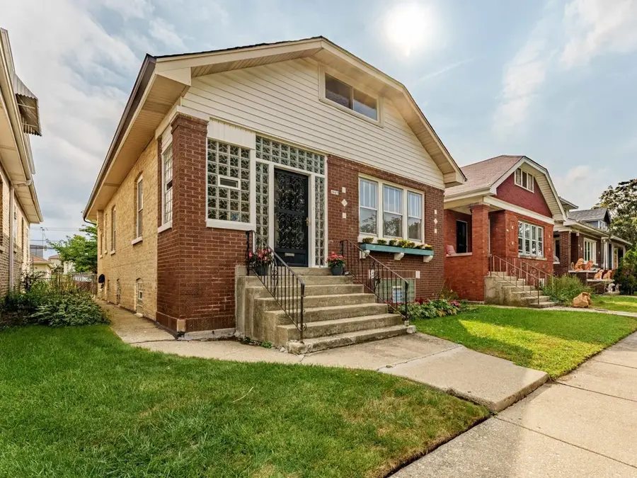 4947 W Deming Place, Chicago, IL 60639 - #2