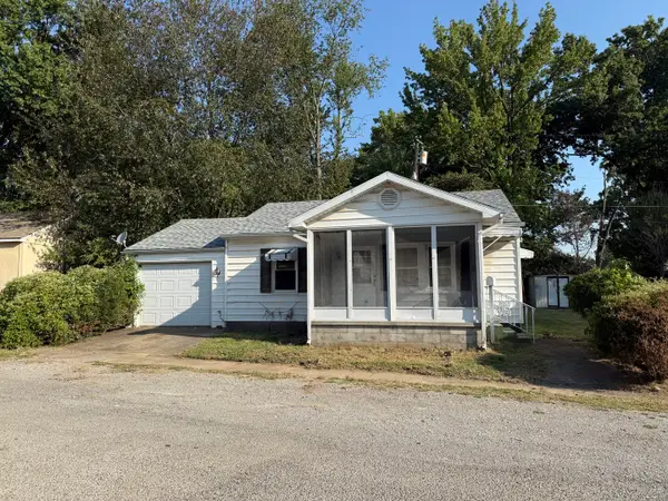 6 C Lane, Herrin, IL 62948