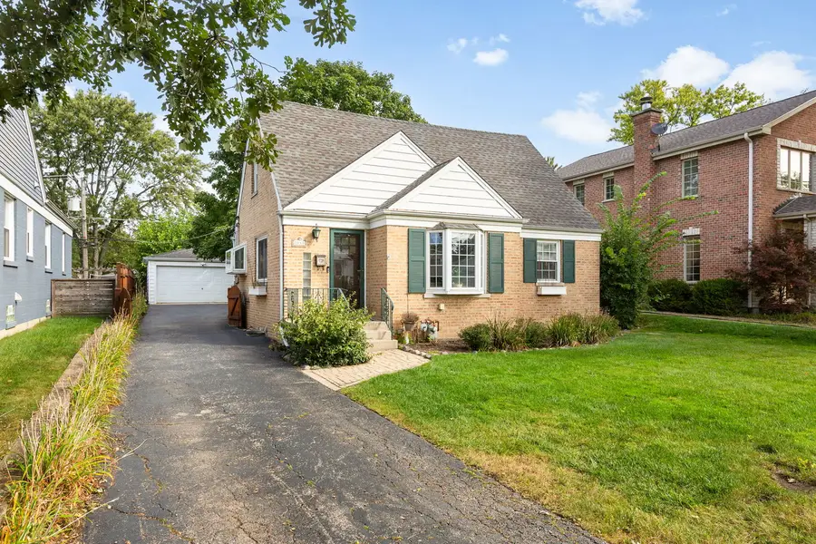 2140 Walnut Court, Glenview, IL 60025 - #2