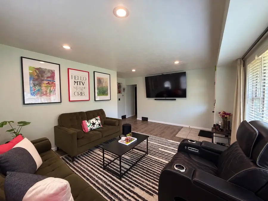 4007 Tonawanda Avenue, Rockford, IL 61108 - #3