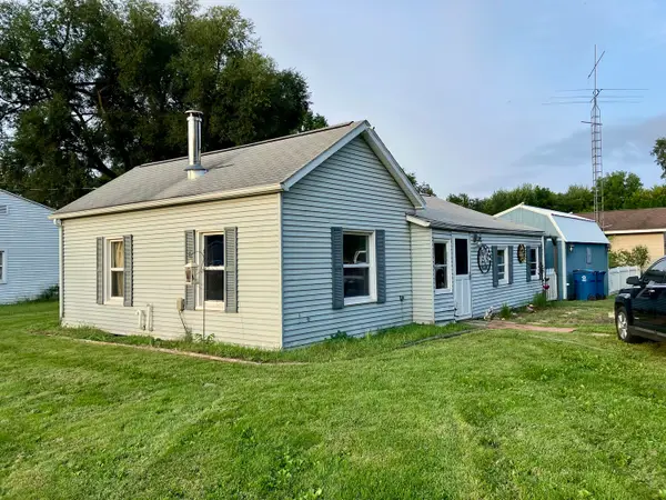 2407 W 3rd Street, Dixon, IL 61021