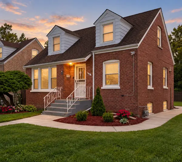 104 E 150th Street E, Harvey, IL 60426