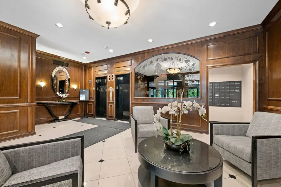 2100 N Lincoln Park West #3ES, Chicago, IL 60614 - #3