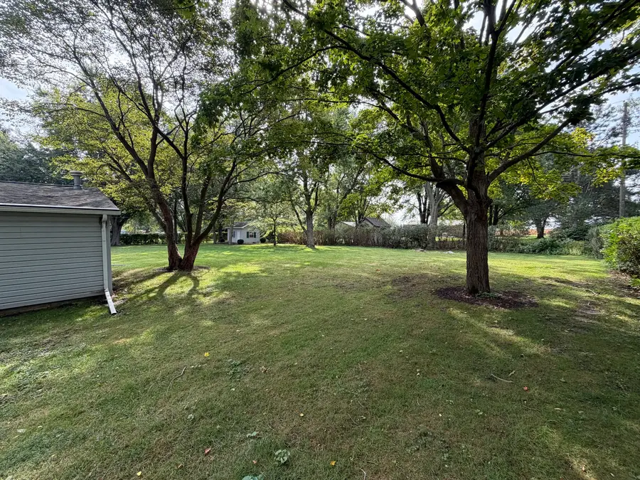 10083 Elizabeth Road, Bloomington, IL 61705 - #3
