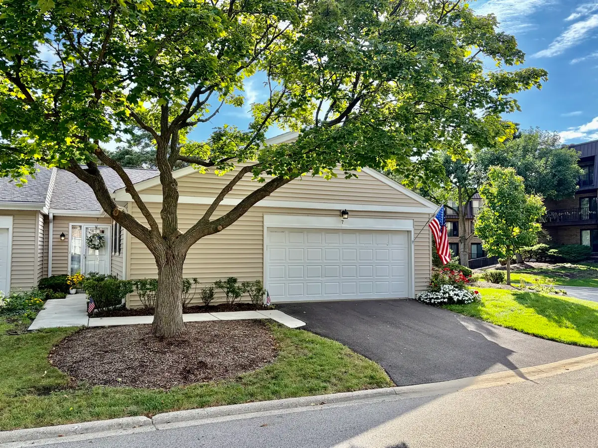 7 The Court Of Greenway, Northbrook, IL 60062 - #1