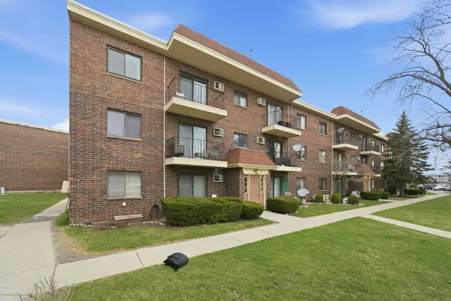 940 N Rohlwing Road #201A, Addison, IL 60101 - #1
