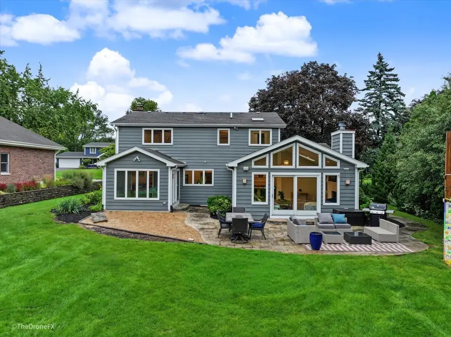 26W355 Blackhawk Drive, Wheaton, IL 60189 - #2