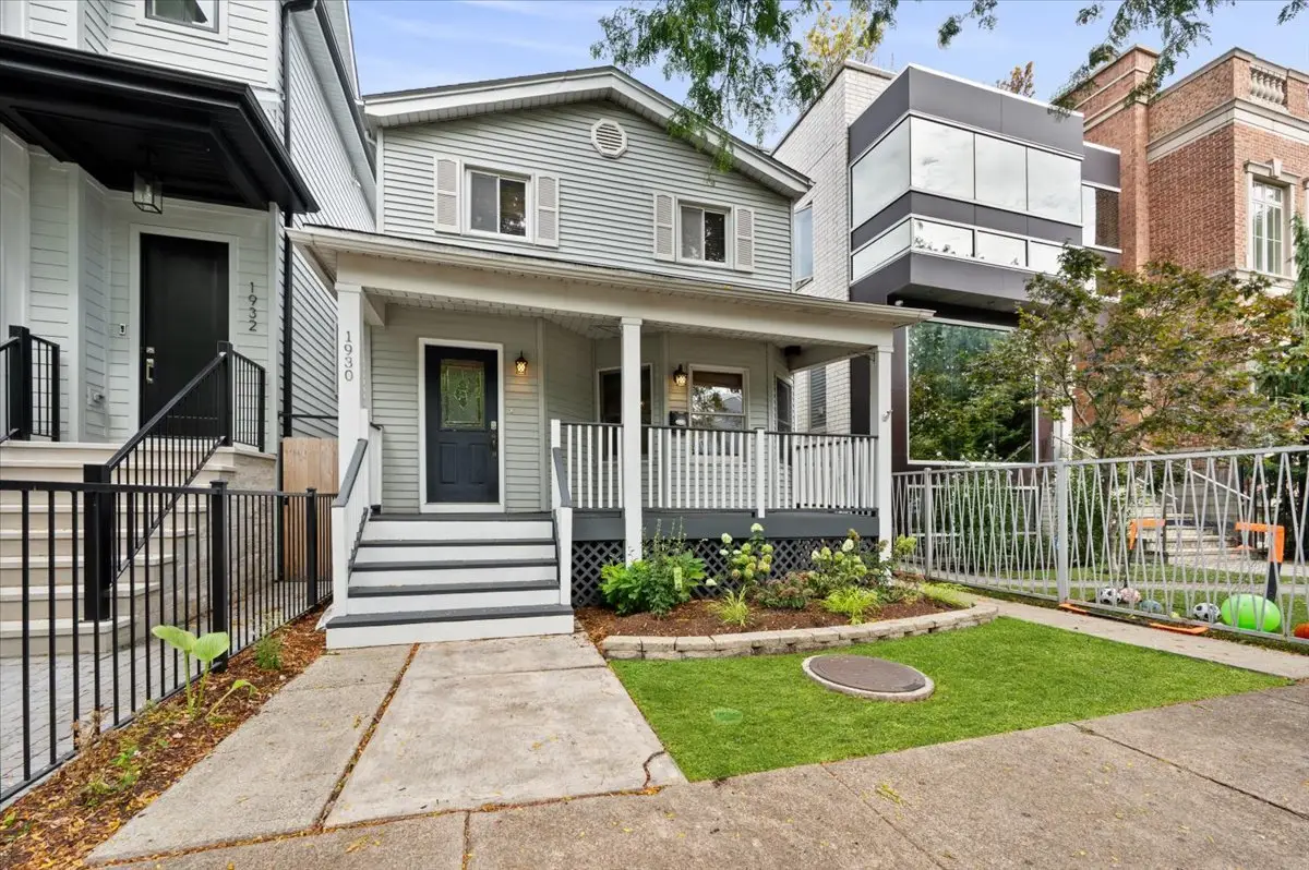 1930 W Wolfram Street, Chicago, IL 60657 - #1
