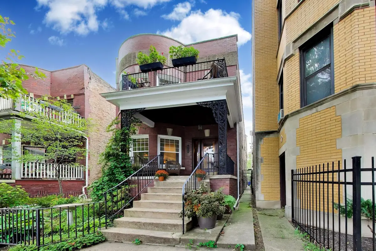 6252 N Lakewood Avenue, Chicago, IL 60660 - #1