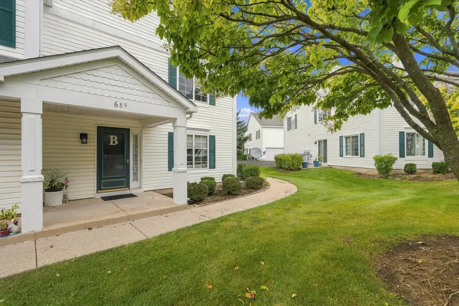 689 Fieldcrest Drive #B, South Elgin, IL 60177 - #2