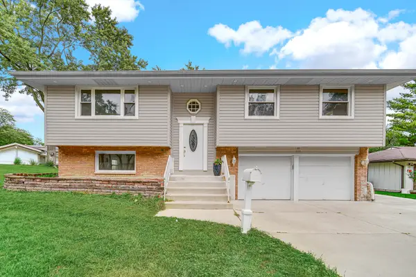 515 Falmouth Lane, Schaumburg, IL 60193