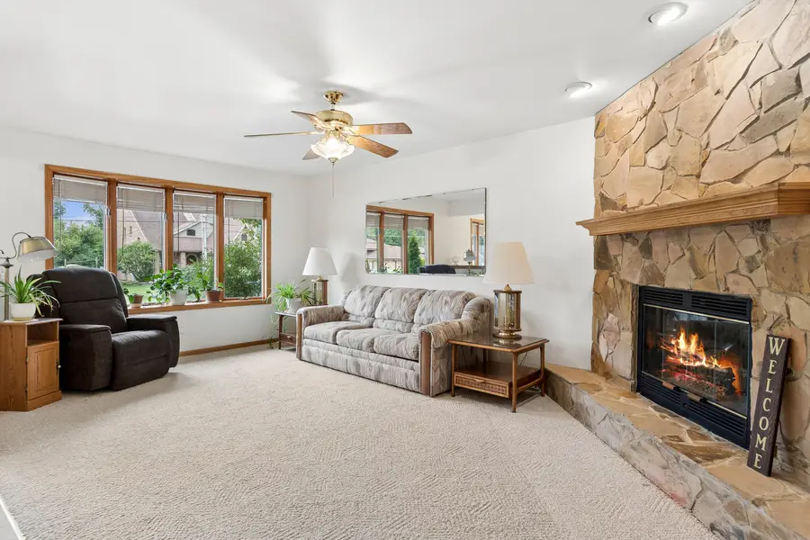 11239 S Avon Avenue, Alsip, IL 60803 - #2