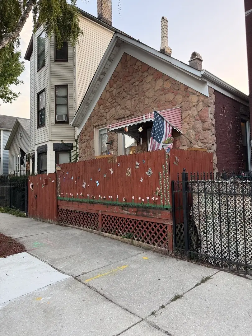 3624 S Parnell Avenue, Chicago, IL 60609 - #1